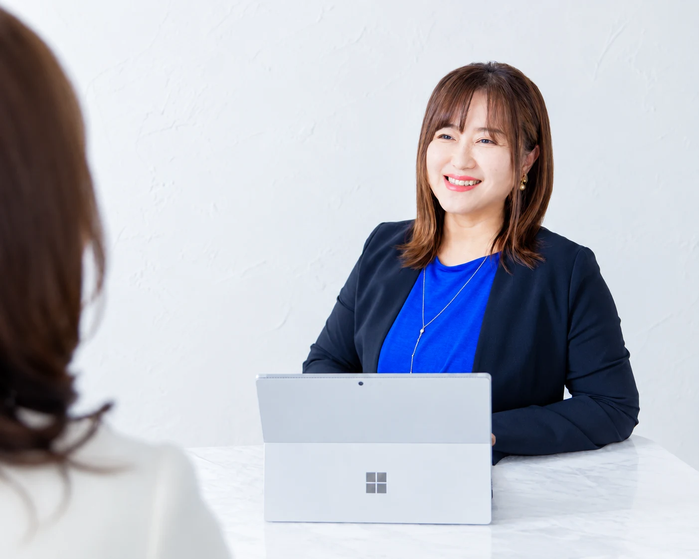 代表 藤本による無料カウンセリングの様子